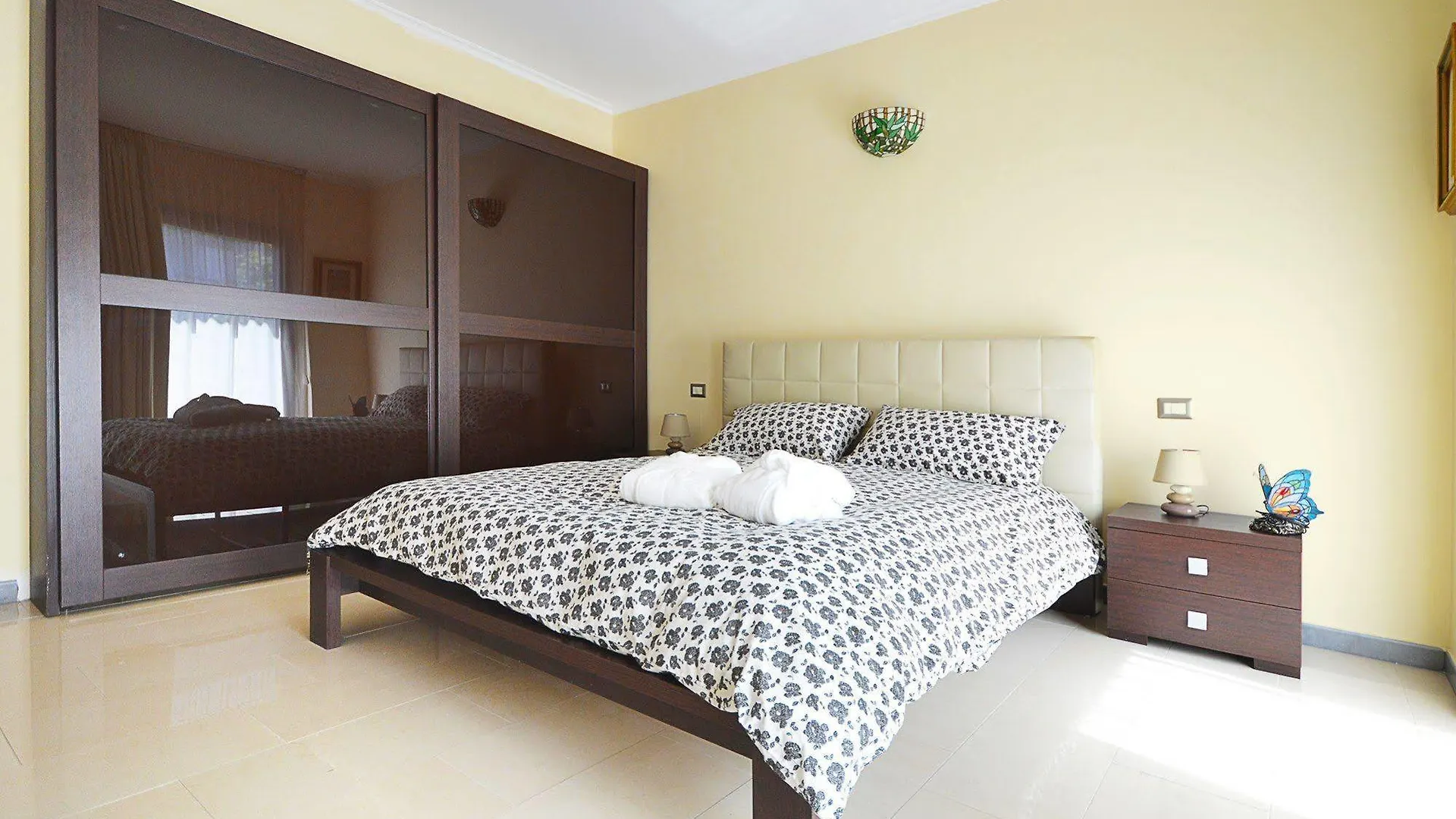 Mar dei Poeti - Luxury Suites Torre Archirafi 3*,  Italia