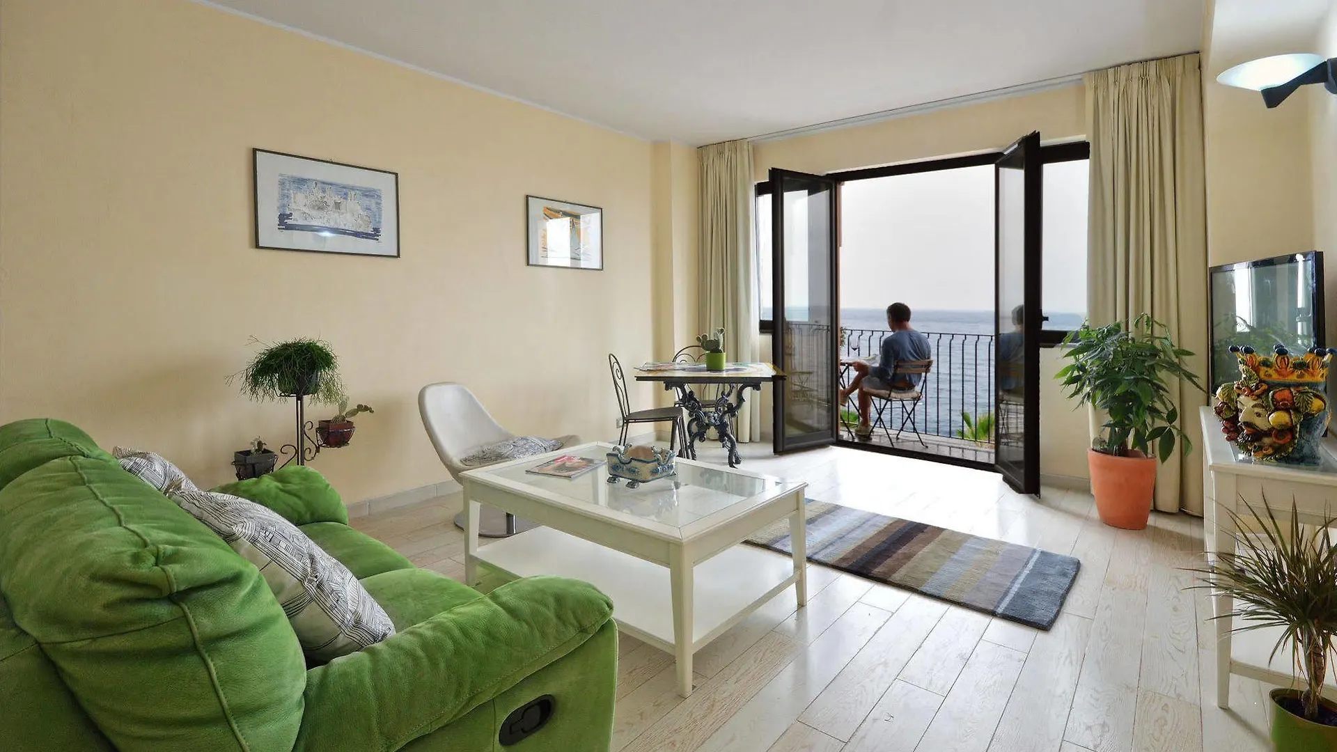 Mar dei Poeti - Luxury Suites Torre Archirafi 3*,